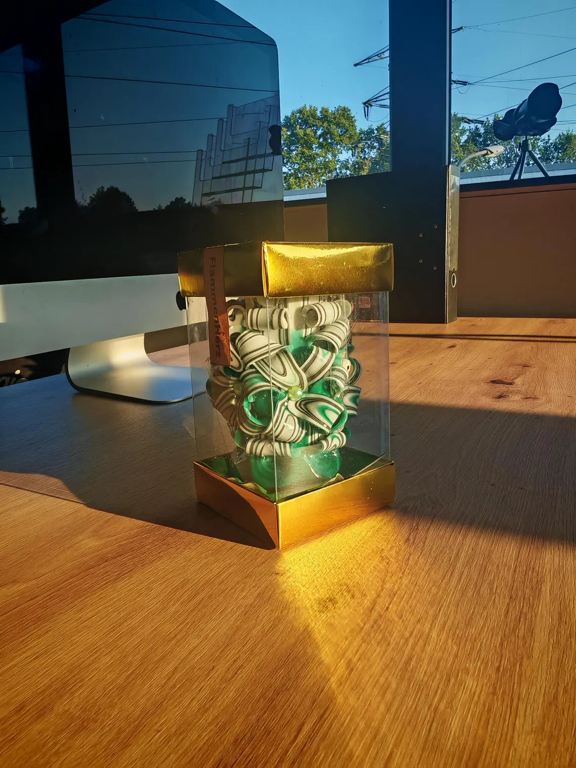 Geschenkverpackung für handgeschnitzte Kerzen – elegante Verpackung für besondere Anlässe