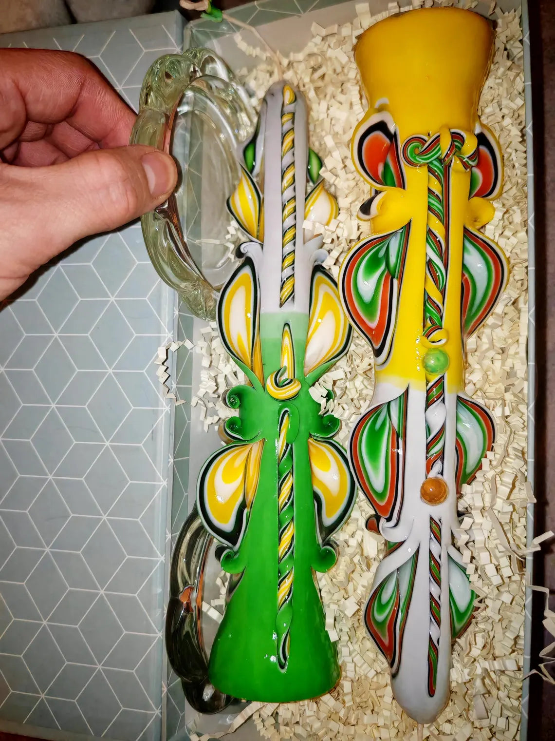 Geschenkverpackung für handgeschnitzte Kerzen – elegante Verpackung für besondere Anlässe