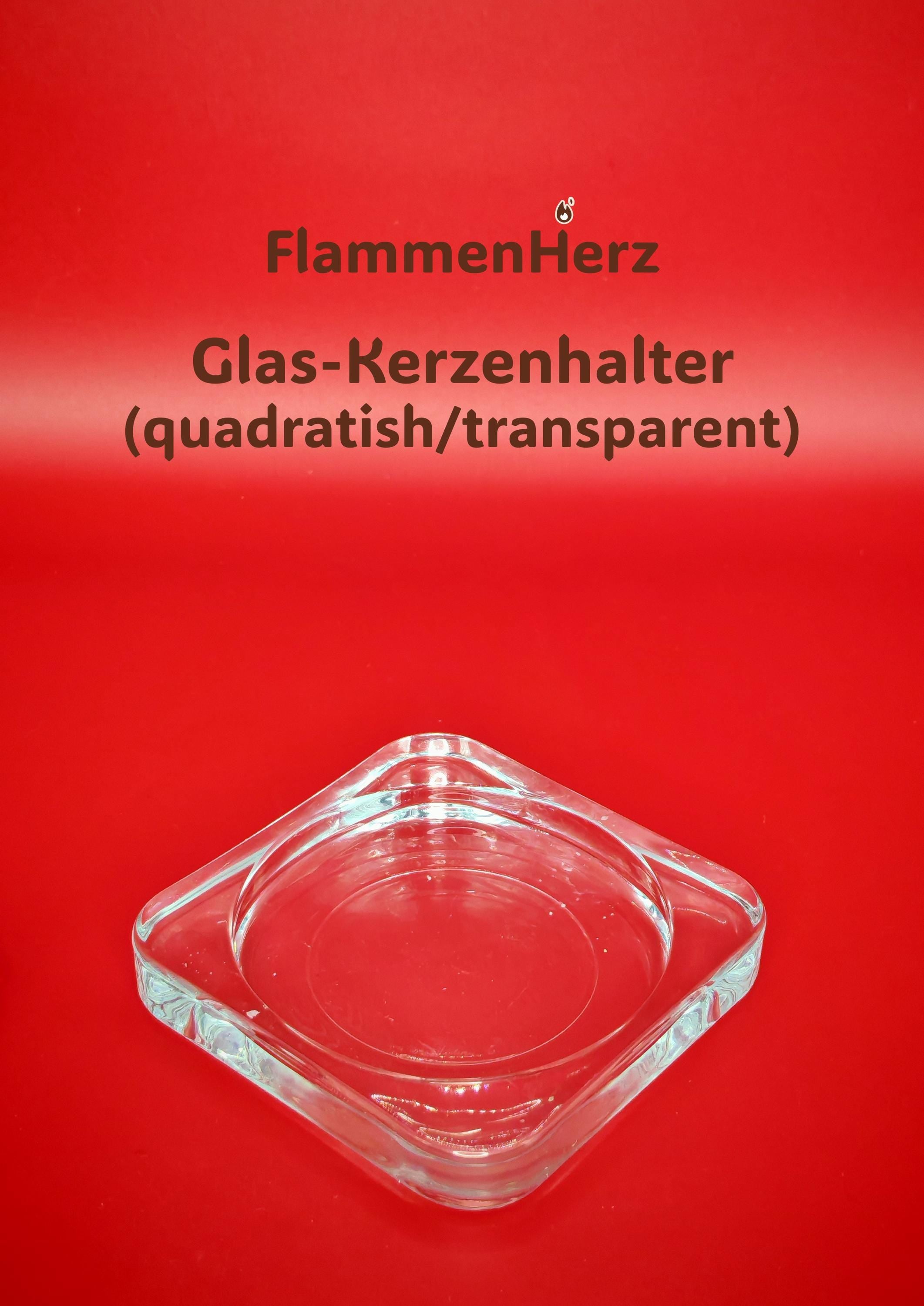Handgeschnitzte Pyramidenkerze – Elegantes Geschenk für Frühling & Ostern – Zartgrün/Zartblau – Duftfrei – Classic Pyramide (16 x 10 cm)