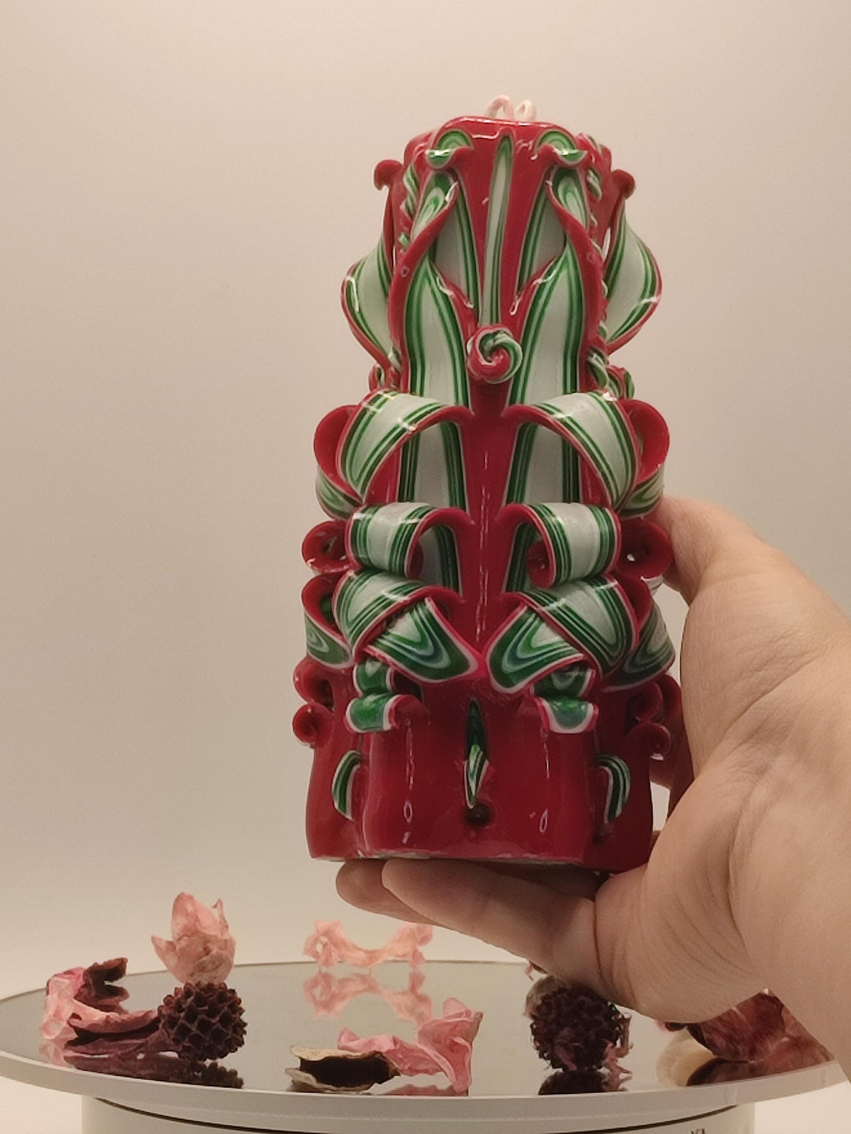 Handgeschnitzte Kerze - Einzigartiges Geschenk und Geschenkidee für viele Anlässe (Petit Pyramide 13x8cm und Classic Pyramide 16x10cm)