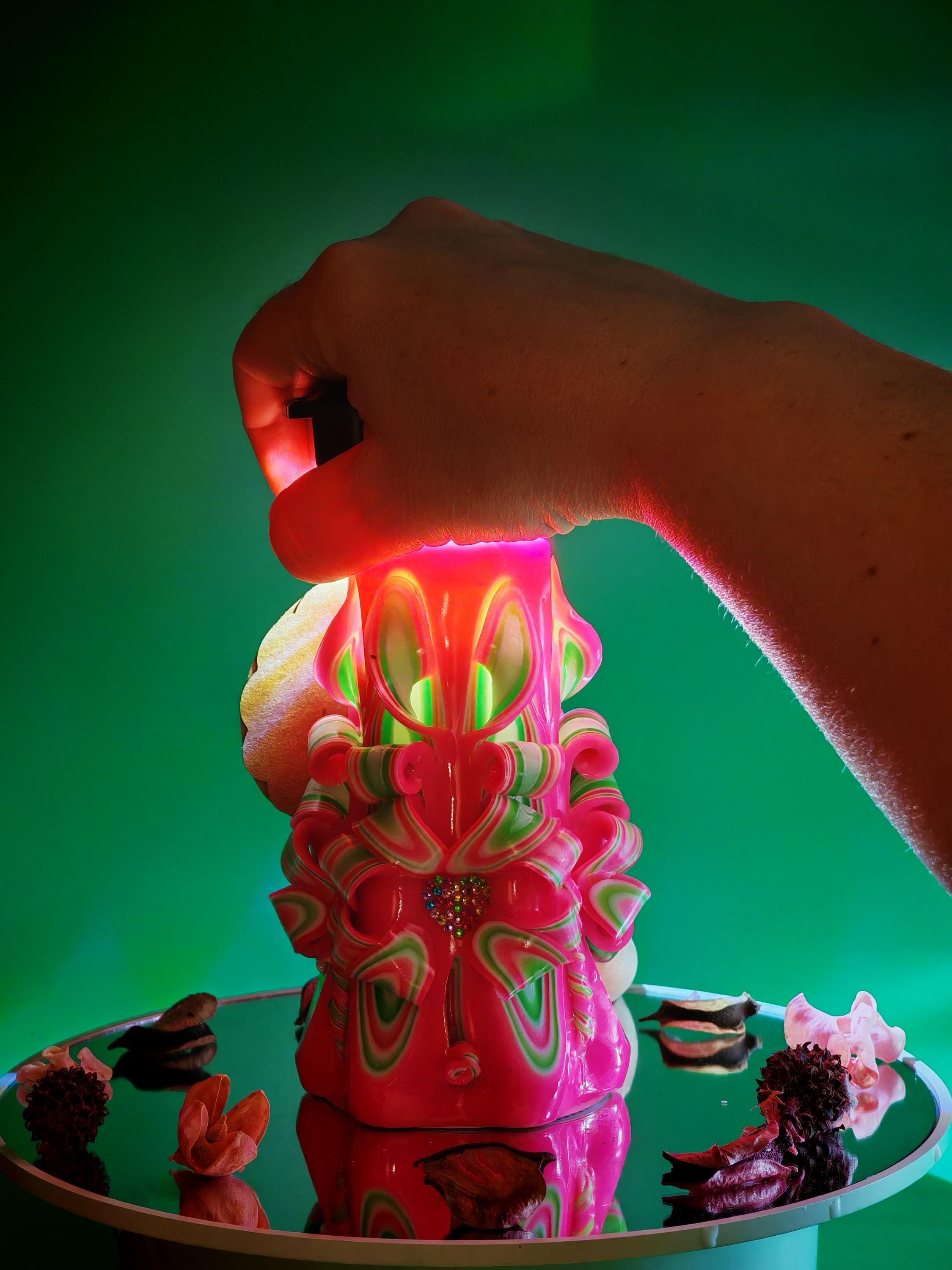 Handgeschnitzte Pyramidenkerzen – Pink & Mint – einzigartiges Deko-Highlight, geruchlos (Set oder einzeln), bunte Blickfänger für jede Deko