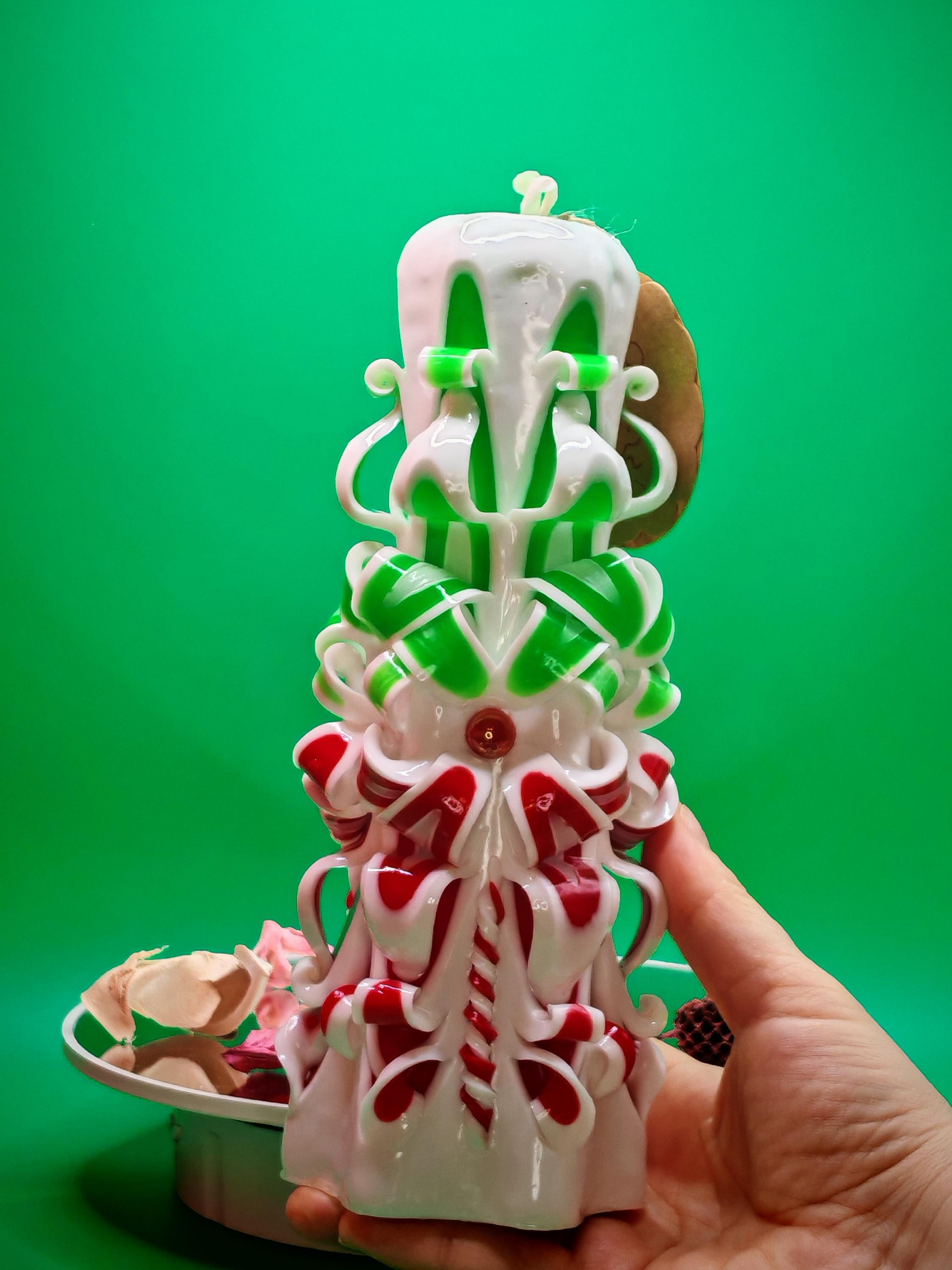 Handgeschnitzte Kerzen Set – geruchlos, handgemacht & bunt, Weihnachtsdeko (Petit Classic und Grande Pyramide )