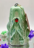 Handgeschnitzte Kerze – geruchlos, handgemacht & bunt, Luxus Tischdeko (Petit Pyramide ~ 13 x 9cm)