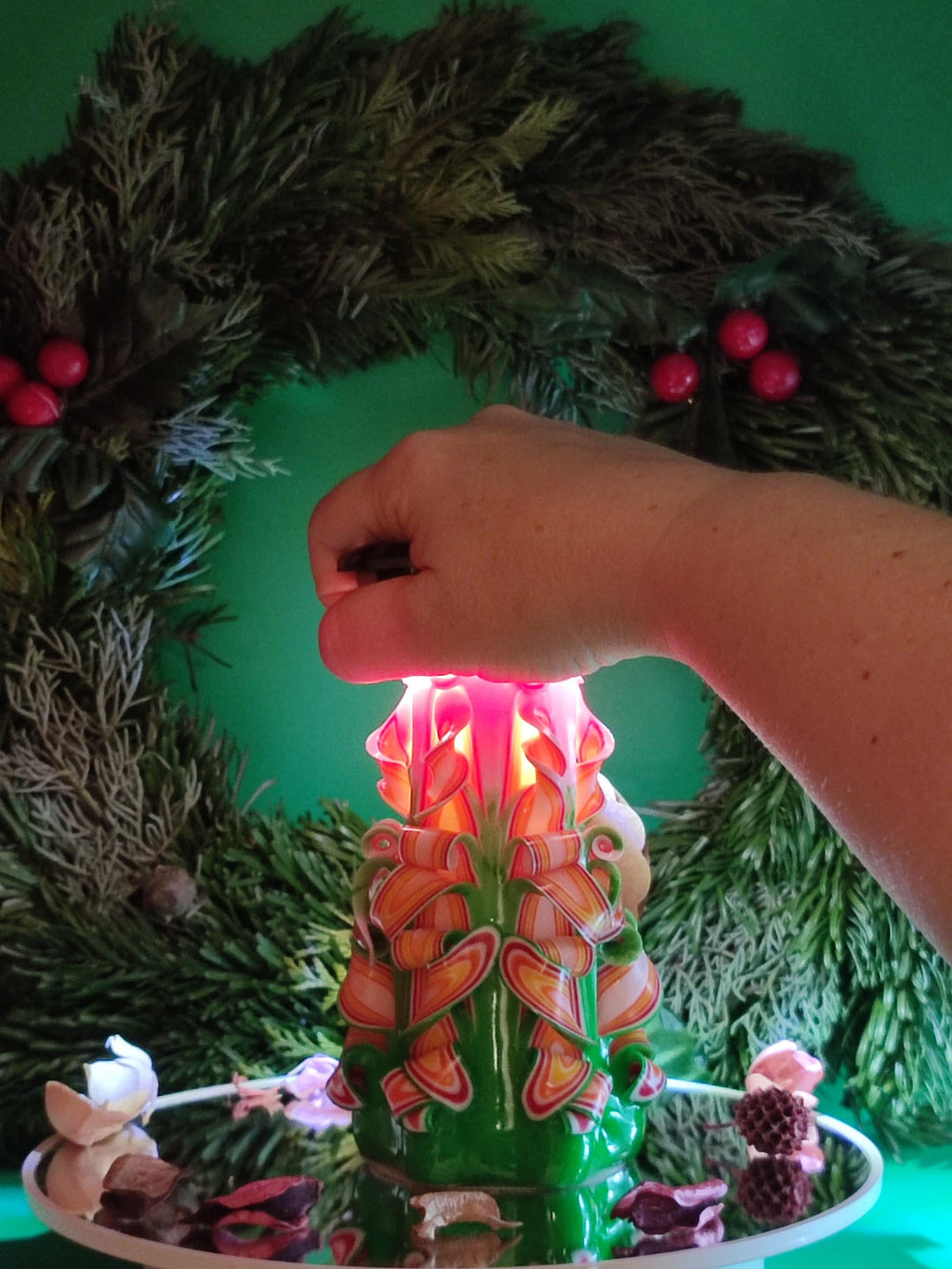 Hand-carved candles made with love – unscented, set or individually