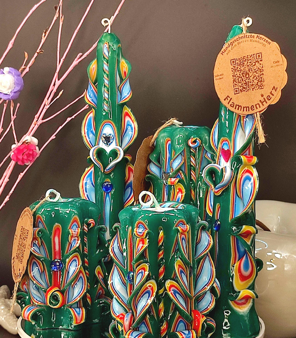 Handgeschnitzte Kerzen Set – geruchlos, handgemacht & bunt – grün/rot/blau, Tischdeko und Stilvolles Geschenk (verschiedene Größen)