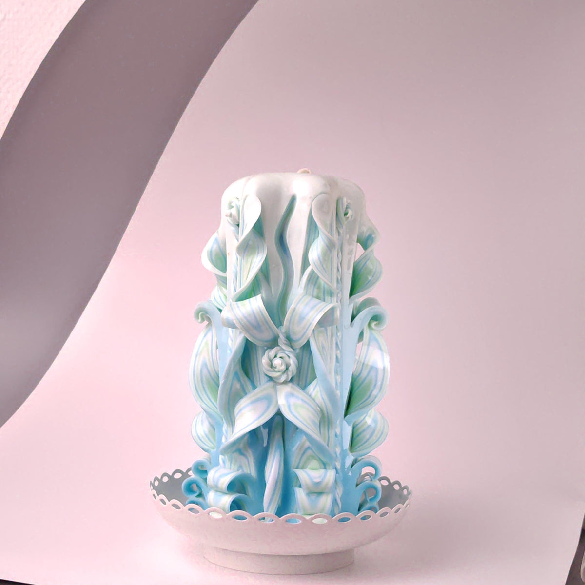 Handgeschnitzte Kerze in Himmelblau-Zartgrün – Oster Geschenk & Frühlingsdeko – Grande Classic Geschenk für sie / Mama, Duftfrei (22×13 cm)