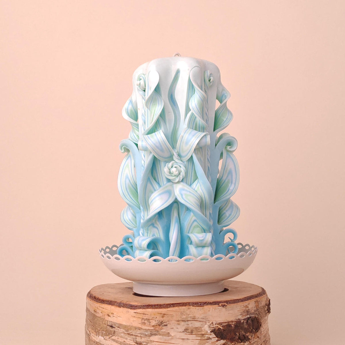 Handgeschnitzte Kerze in Himmelblau-Zartgrün – Oster Geschenk & Frühlingsdeko – Grande Classic Geschenk für sie / Mama, Duftfrei (22×13 cm)